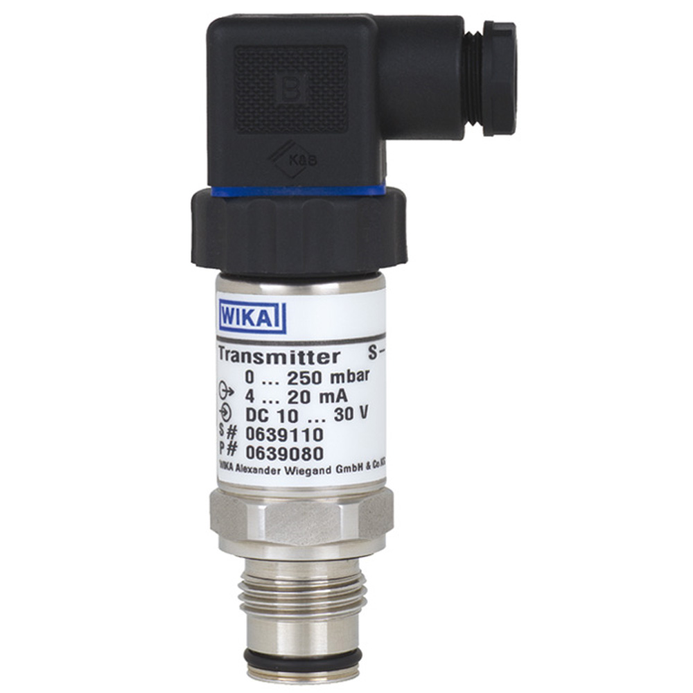 Flush pressure transmitter