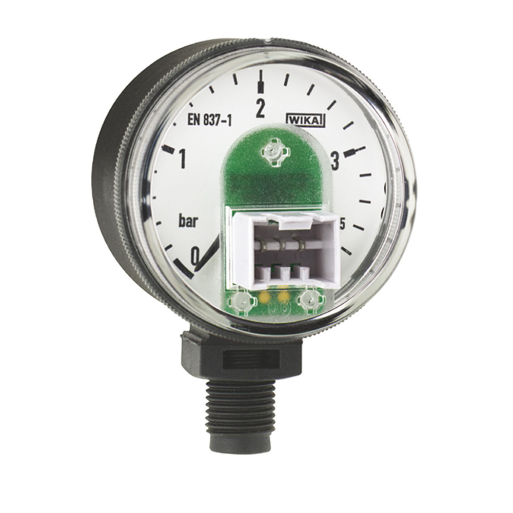 Bourdon tube pressure gauge with electrical output signal