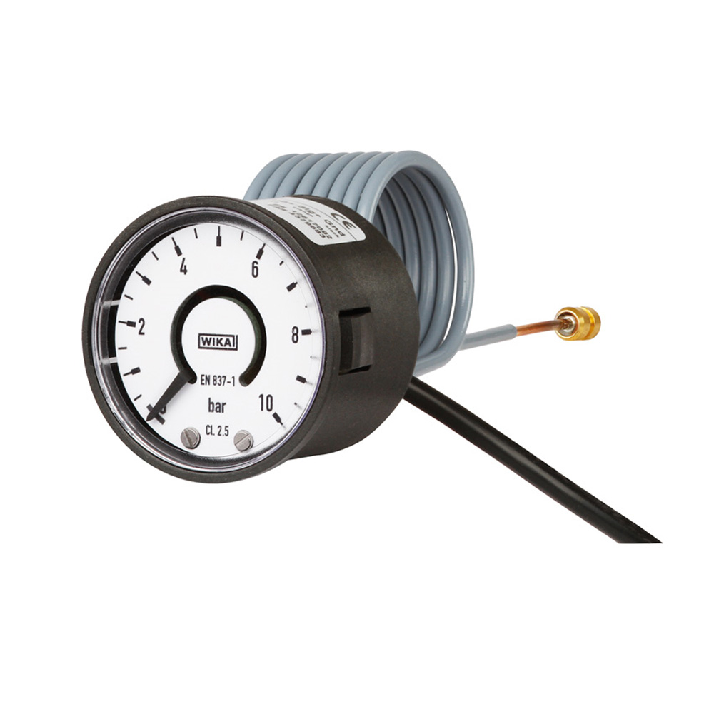 Bourdon tube pressure gauge with electrical output signal